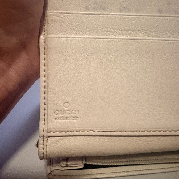 Gucci Cream and Brown Logo Wallet - Picture 6 of 6